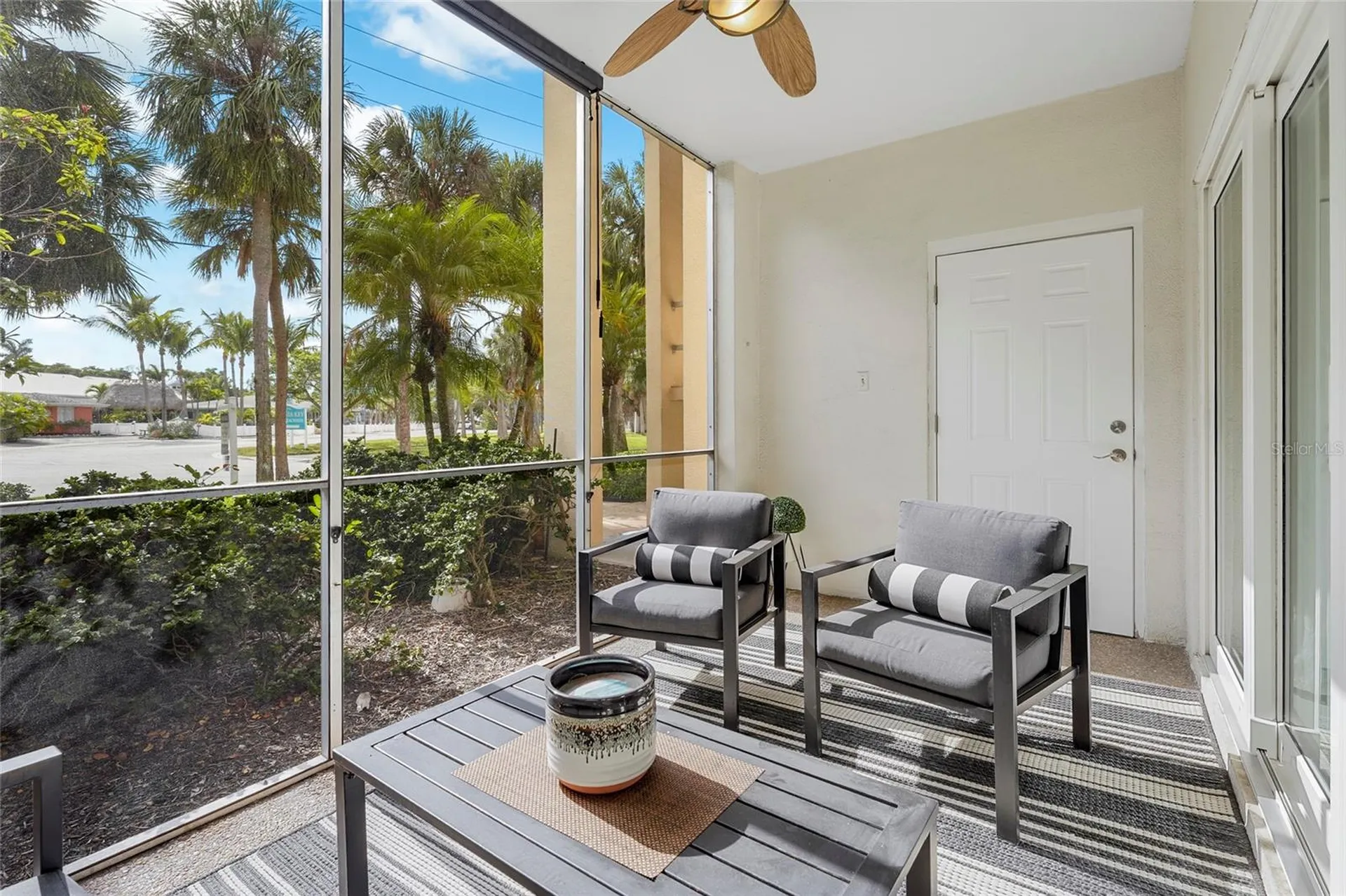 137 Avenida Messina Sarasota FL 34242