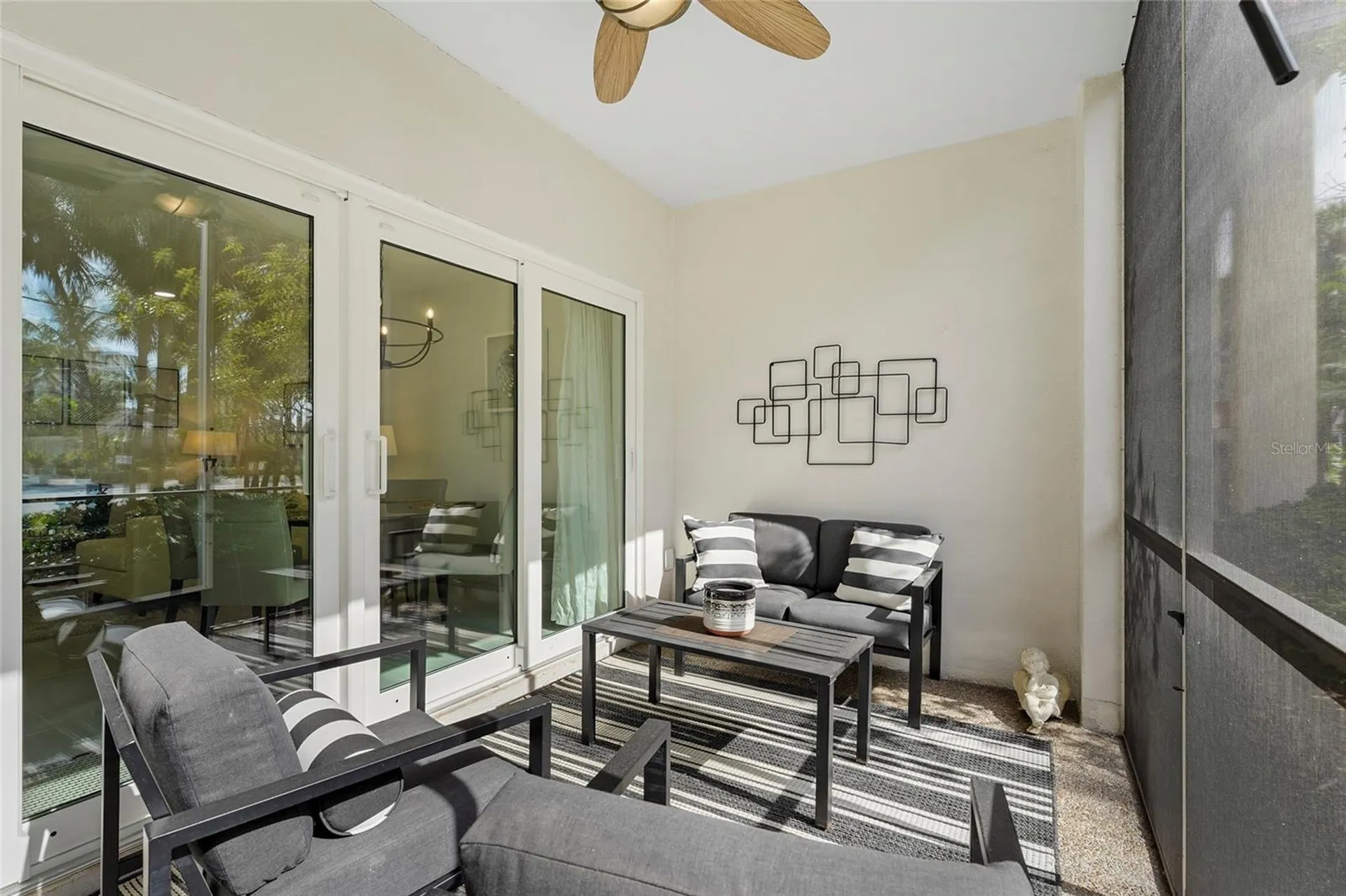 137 Avenida Messina Sarasota FL 34242