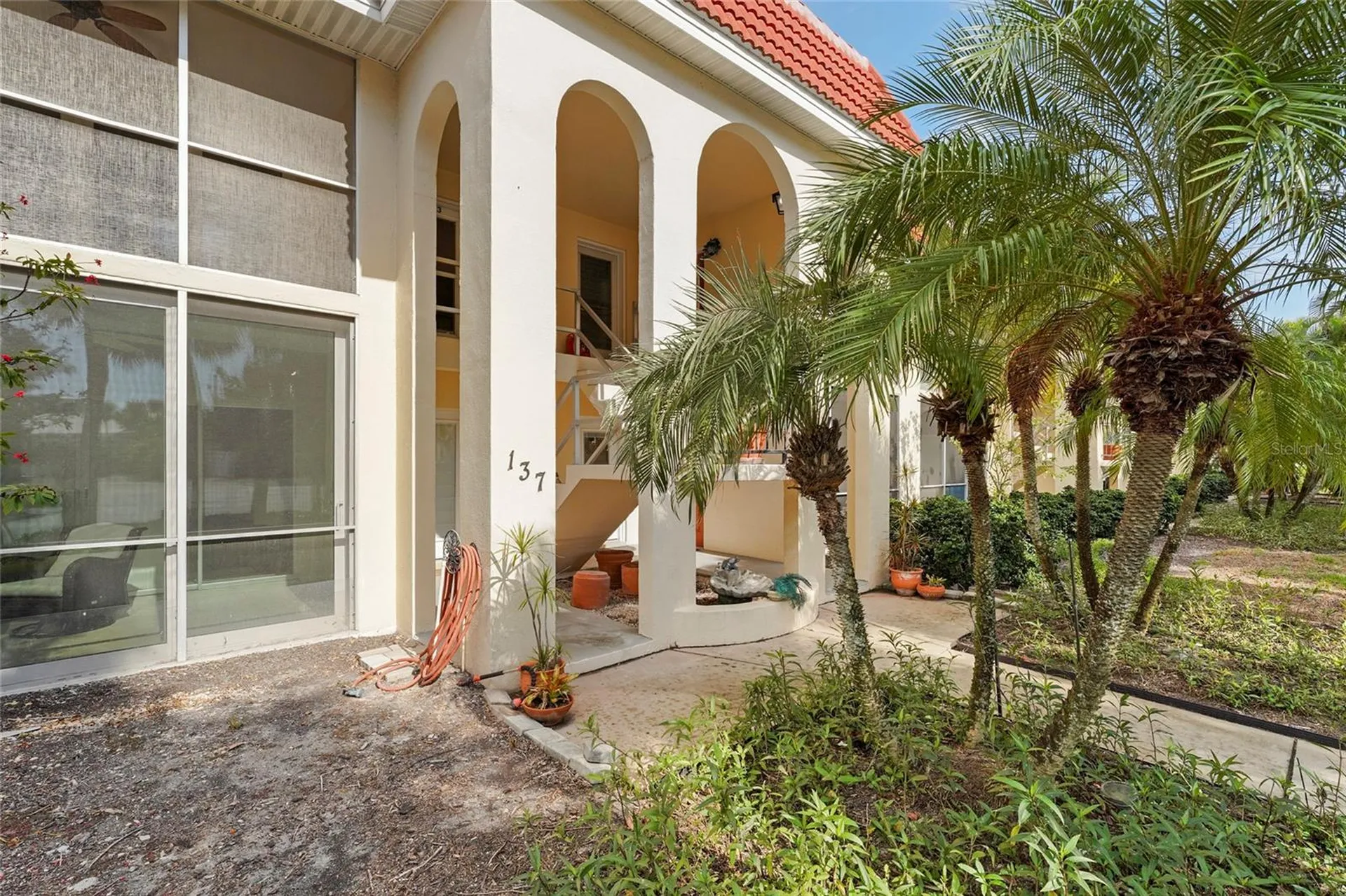 137 Avenida Messina Sarasota FL 34242