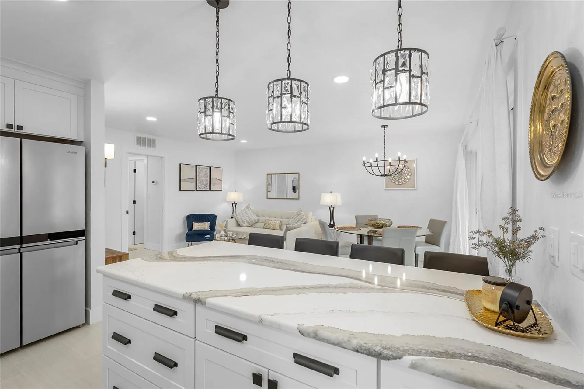 137 Avenida Messina Sarasota FL 34242