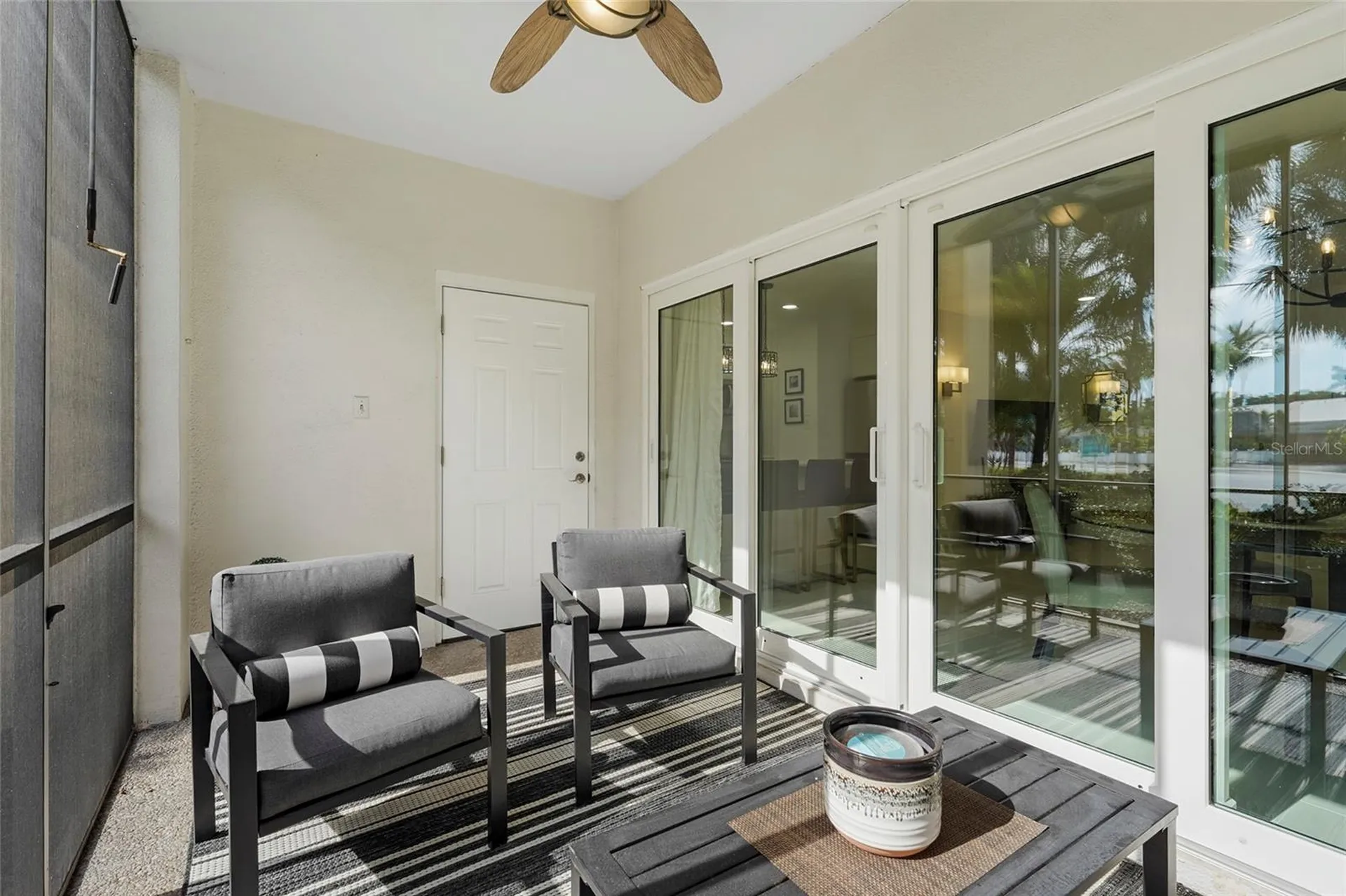 137 Avenida Messina Sarasota FL 34242