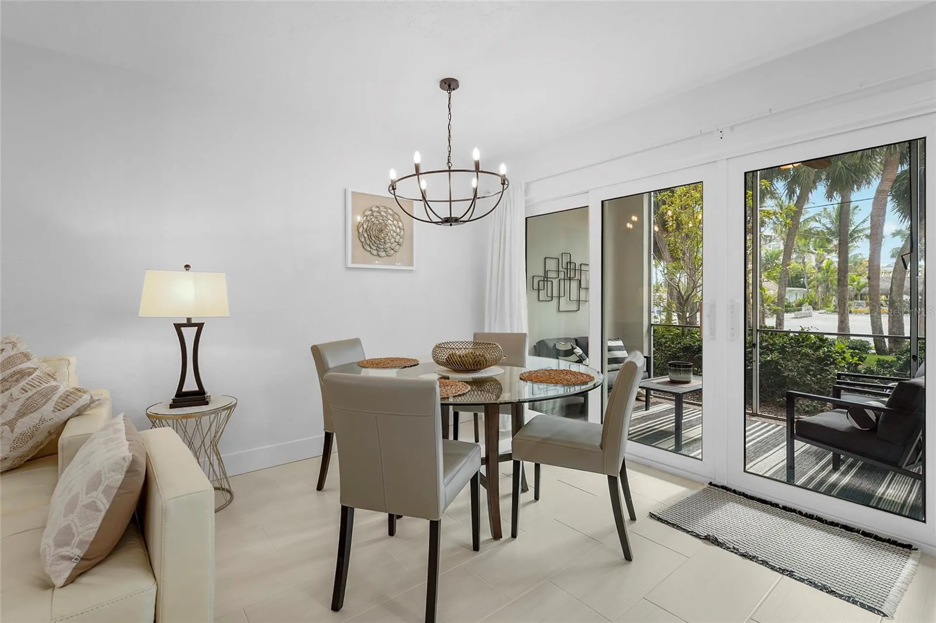 137 Avenida Messina Sarasota FL 34242