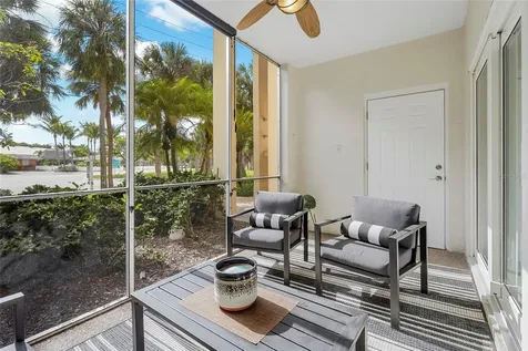 137 Avenida Messina Sarasota FL 34242