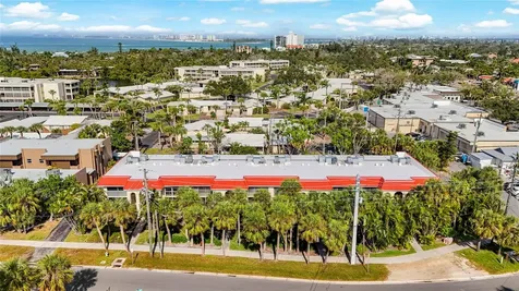 137 Avenida Messina Sarasota FL 34242