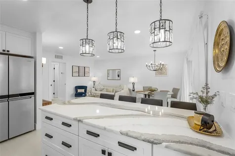 137 Avenida Messina Sarasota FL 34242