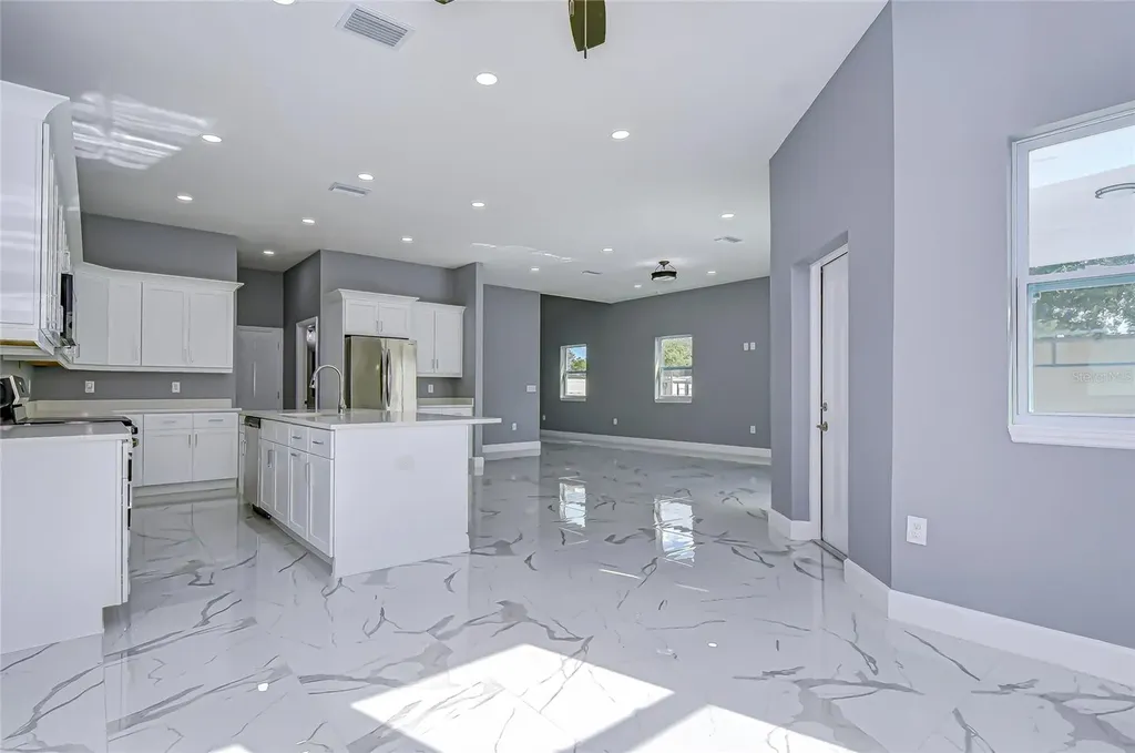 5312 76th Avenue N Pinellas Park FL 33781