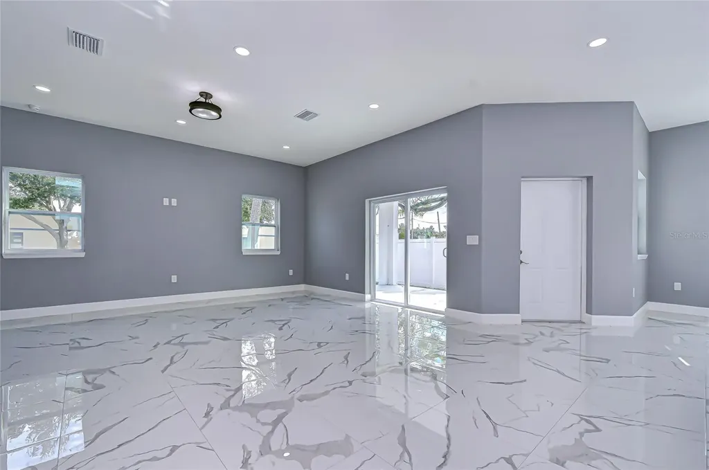 5312 76th Avenue N Pinellas Park FL 33781