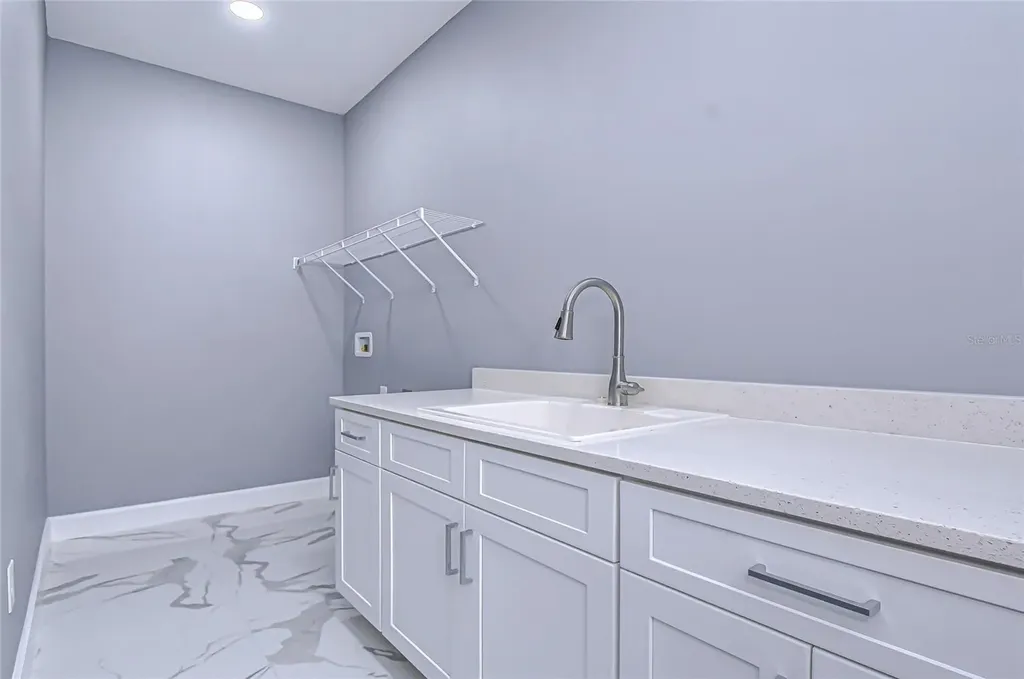 5312 76th Avenue N Pinellas Park FL 33781
