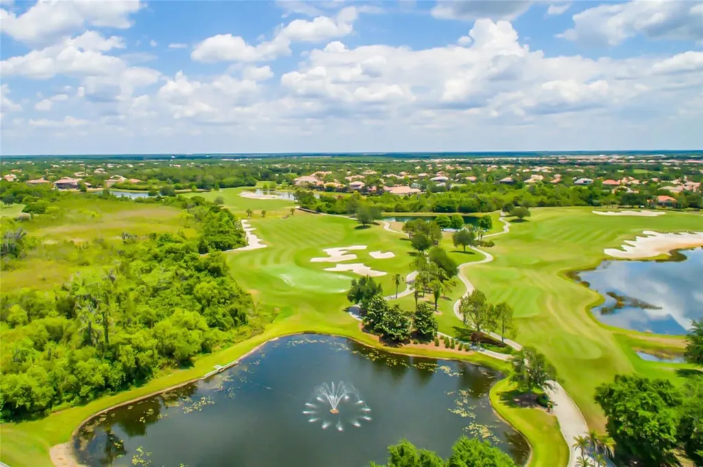 7060 Whitemarsh Circle Lakewood Ranch FL 34202