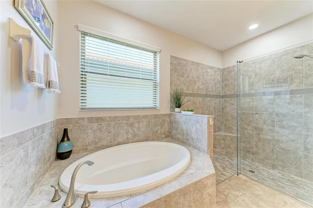 131 Maraviya Boulevard Nokomis FL 34275