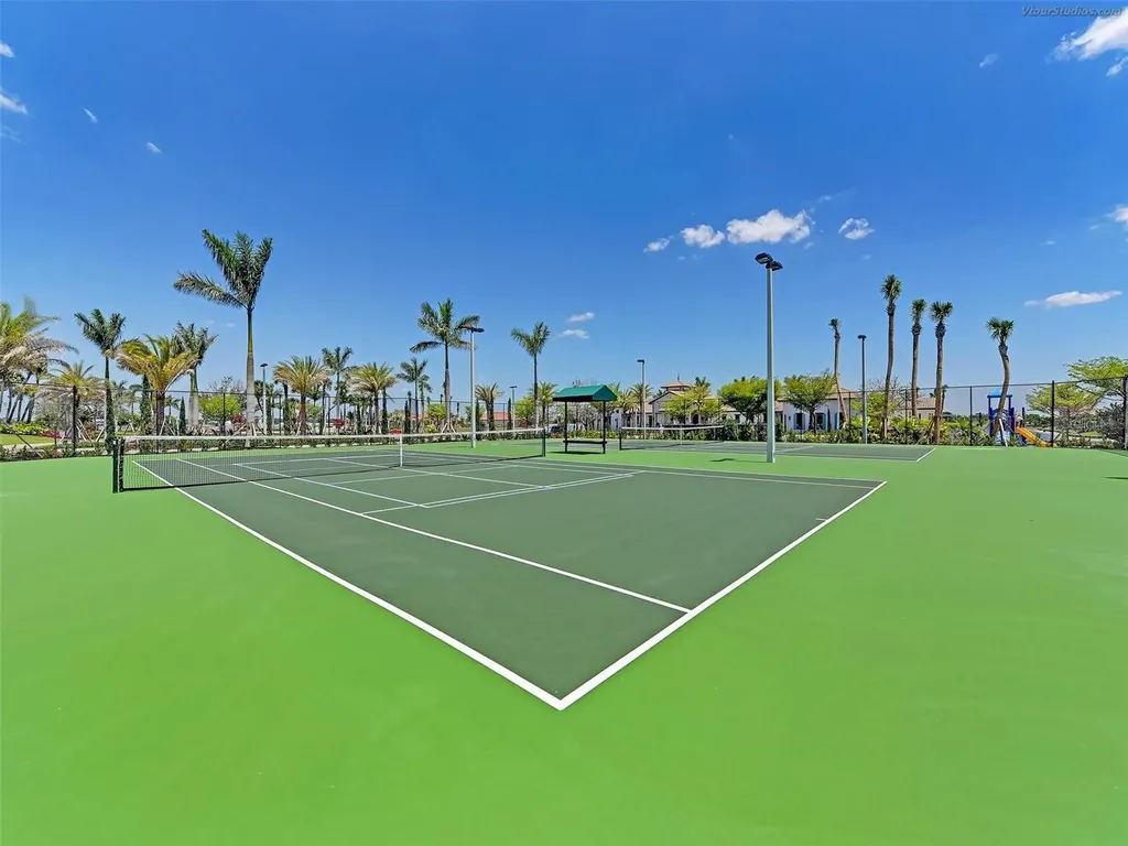131 Maraviya Boulevard Nokomis FL 34275