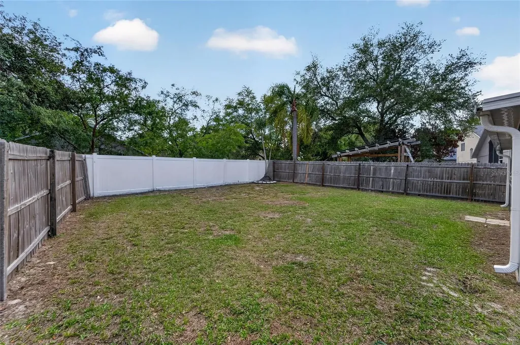 618 Somerstone Drive Valrico FL 33594