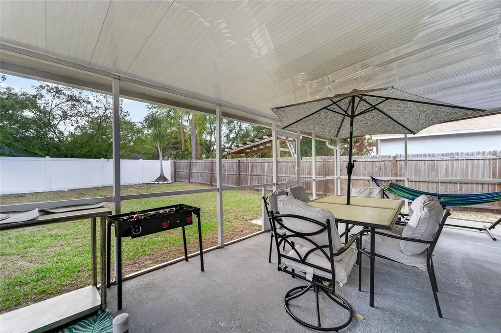618 Somerstone Drive Valrico FL 33594