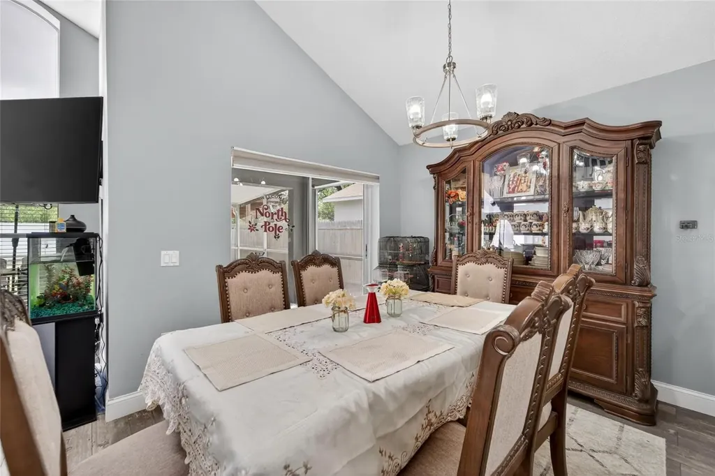 618 Somerstone Drive Valrico FL 33594