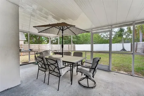 618 Somerstone Drive Valrico FL 33594