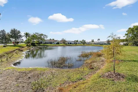 2345 Glenmore Circle Sun City Center FL 33573