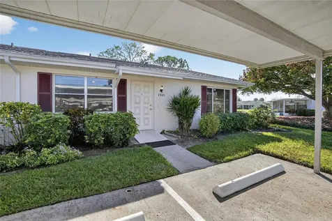 2345 Glenmore Circle Sun City Center FL 33573