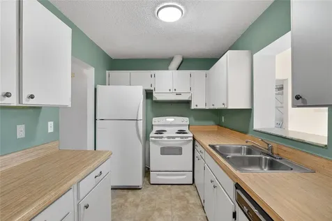2345 Glenmore Circle Sun City Center FL 33573