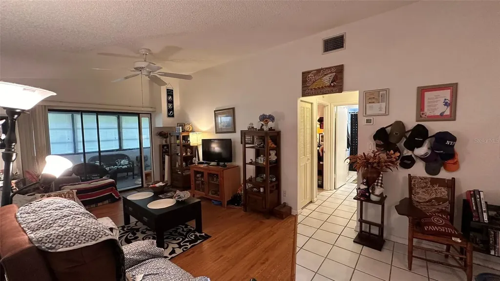 9783 86th Avenue Seminole FL 33777