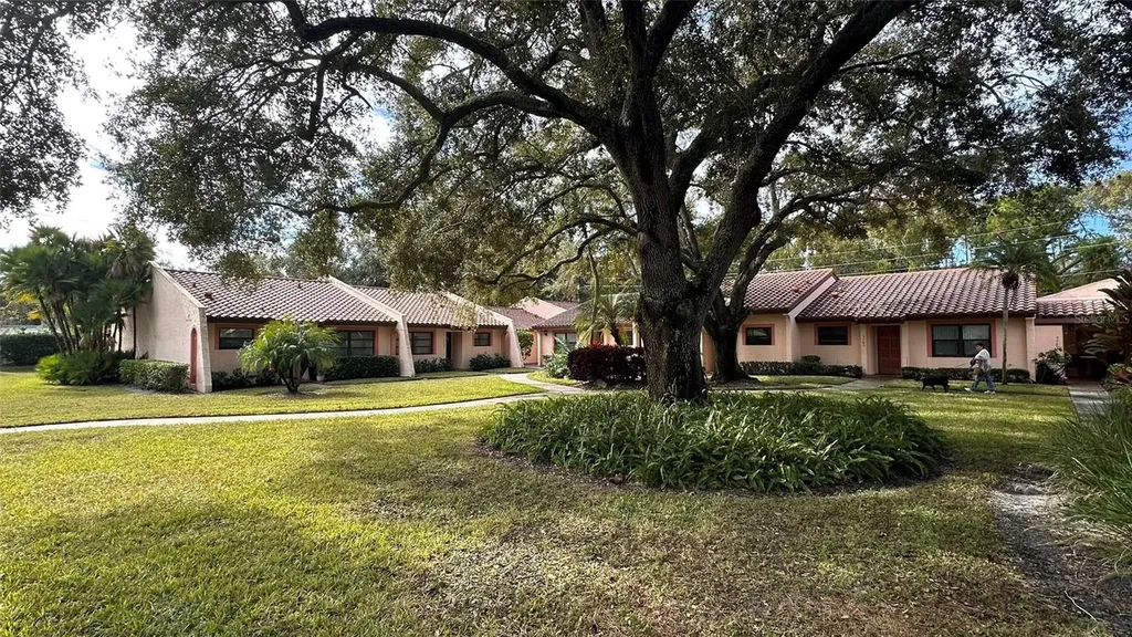 9783 86th Avenue Seminole FL 33777