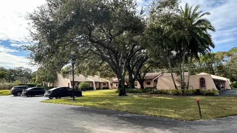 9783 86th Avenue Seminole FL 33777