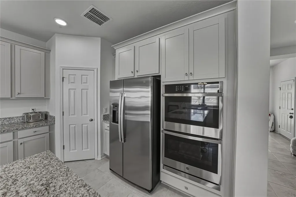 9506 Crescent Ray Drive Wesley Chapel FL 33545