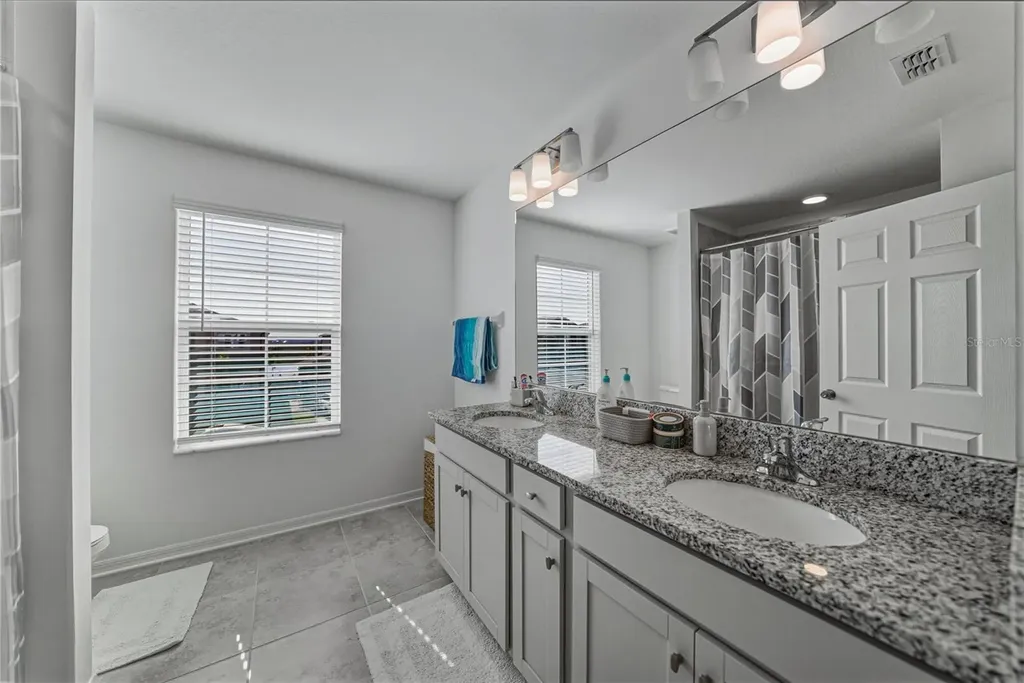 9506 Crescent Ray Drive Wesley Chapel FL 33545