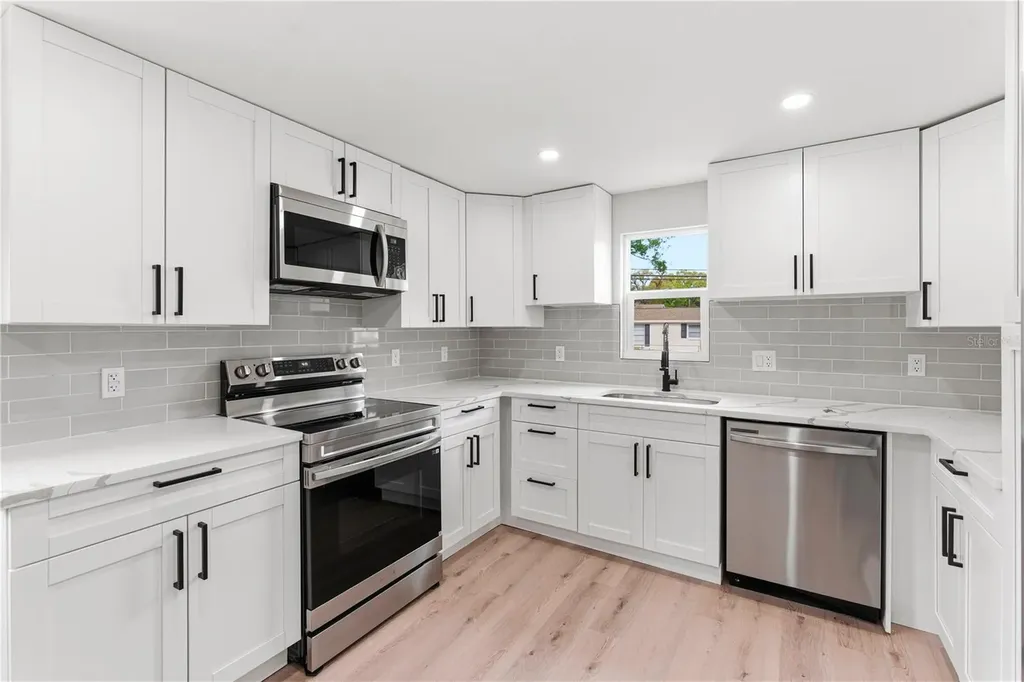 2516 W Kirby Street Tampa FL 33614