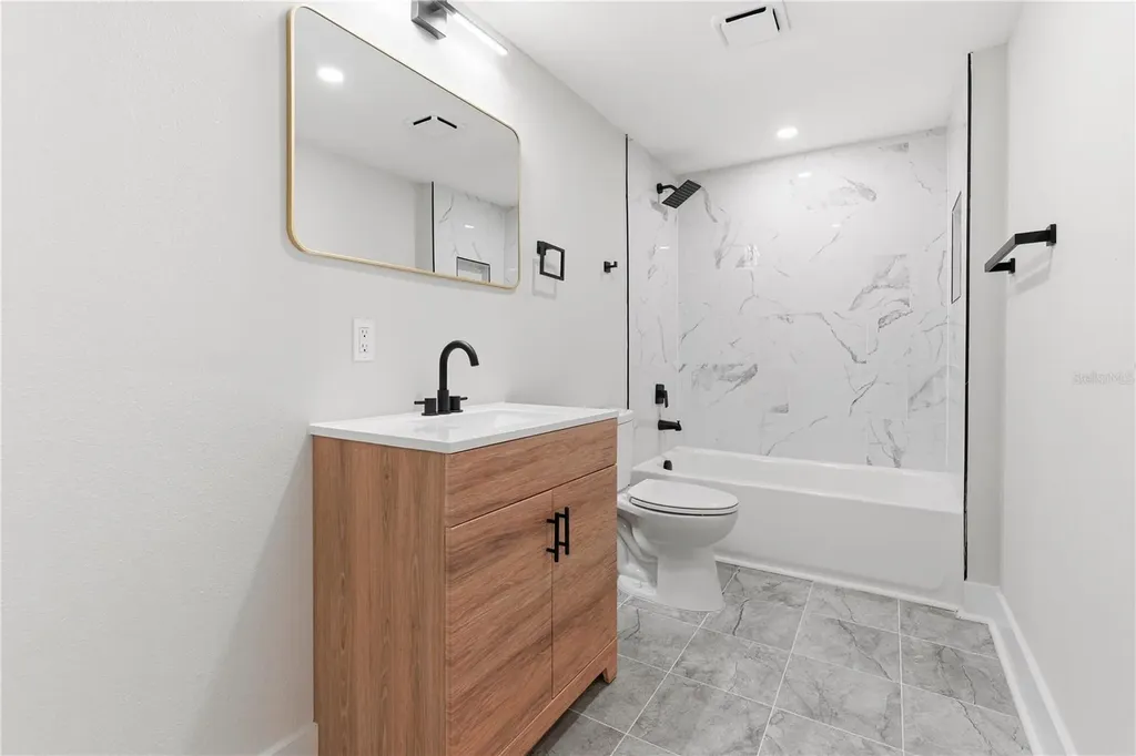 2516 W Kirby Street Tampa FL 33614