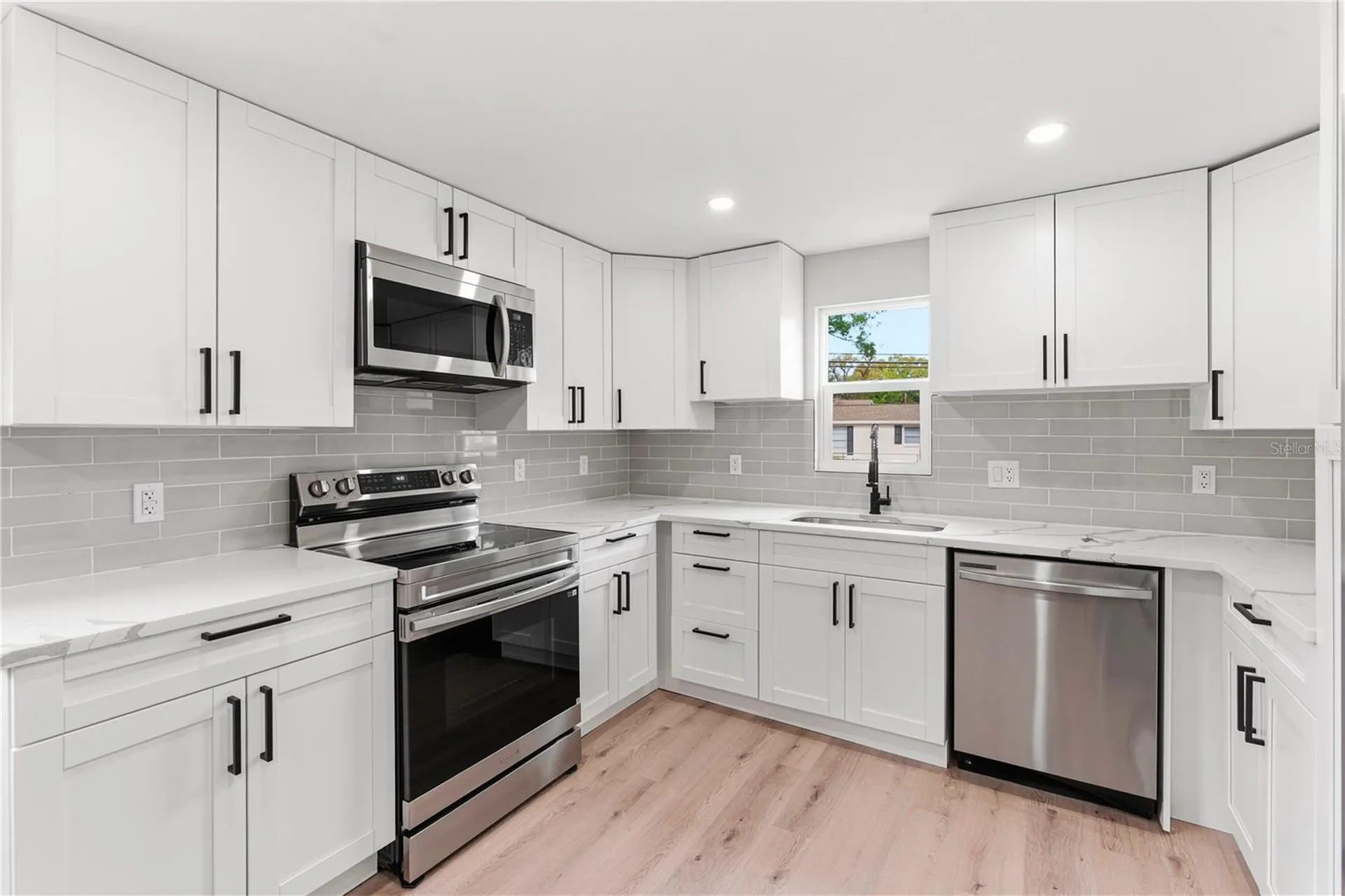 2516 W Kirby Street Tampa FL 33614