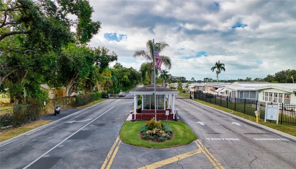 3224 Aspen Terrace Sarasota FL 34237