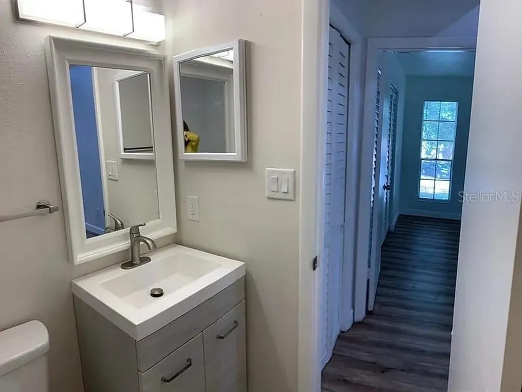 8625 Mallard Reserve Drive Tampa FL 33614