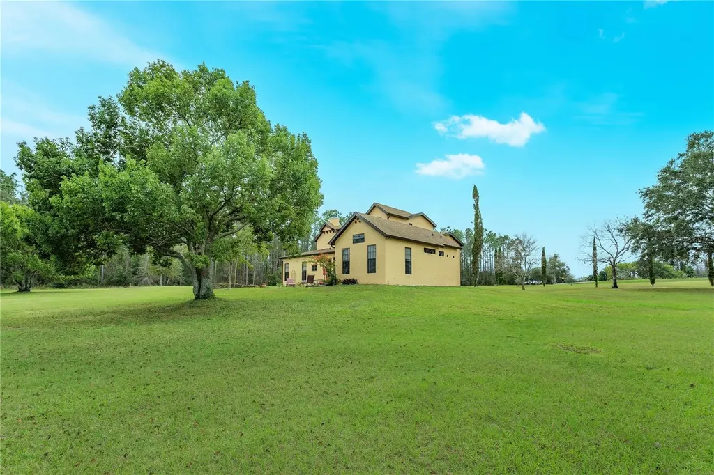 24540 Turkey Lake Road Howey In The Hills FL 34737