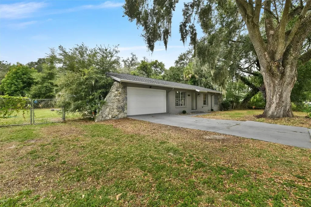 11616 Lewis Avenue Thonotosassa FL 33592