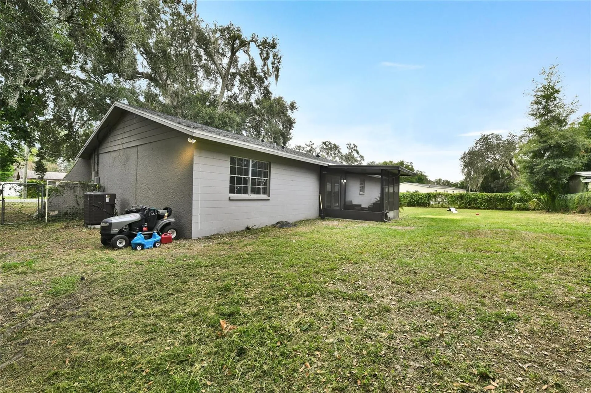 11616 Lewis Avenue Thonotosassa FL 33592