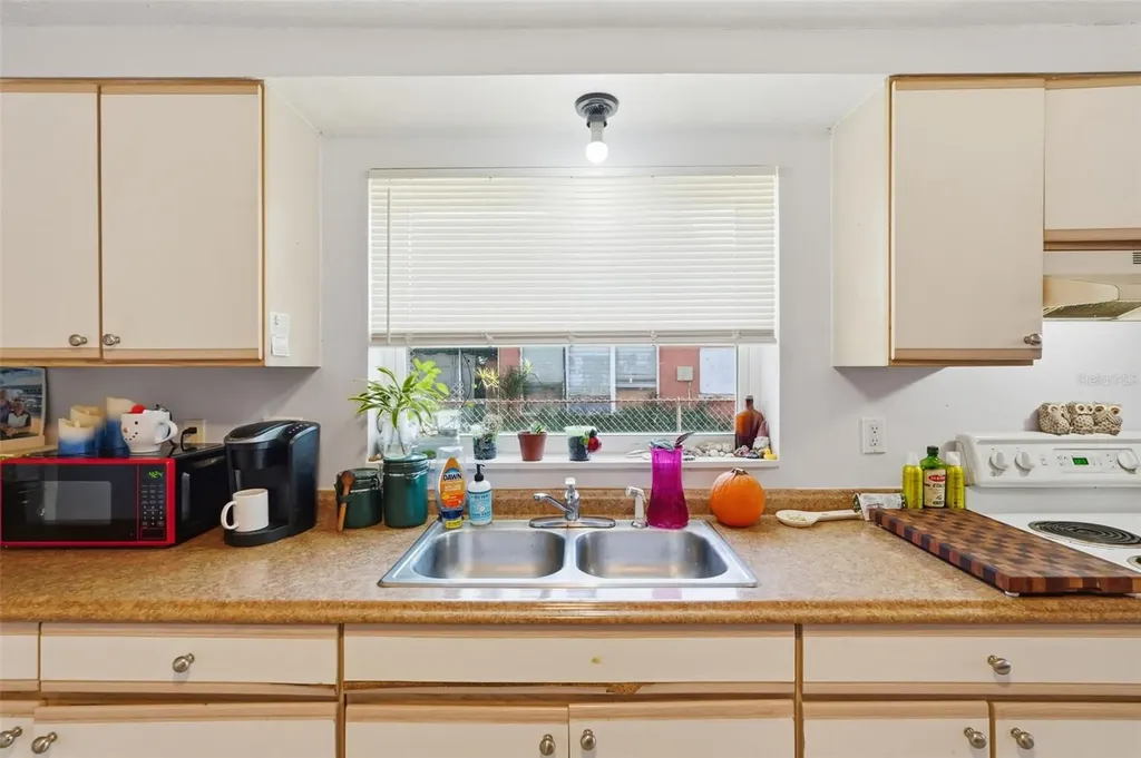 1619 Suponic Avenue Sarasota FL 34243