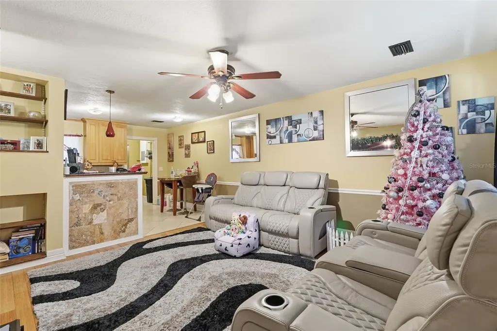 1619 Suponic Avenue Sarasota FL 34243