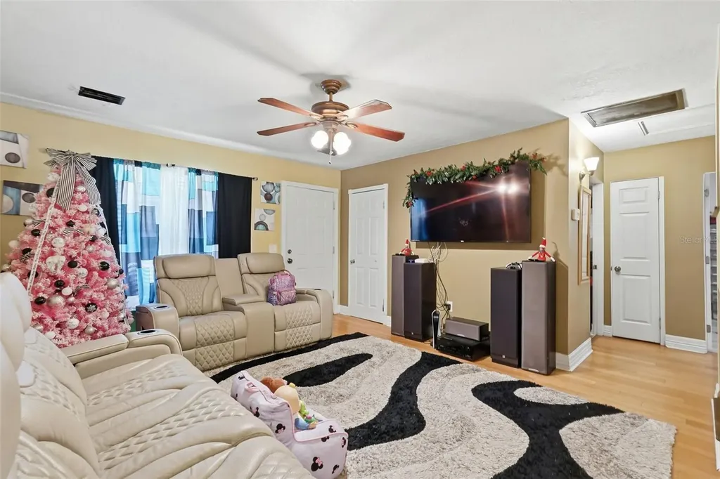 1619 Suponic Avenue Sarasota FL 34243