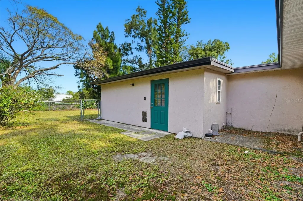 1619 Suponic Avenue Sarasota FL 34243