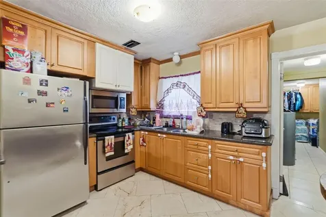 1619 Suponic Avenue Sarasota FL 34243