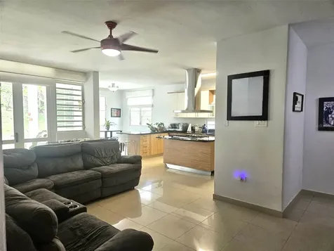 H 11 Caguas Real, Torres Del Oro Caguas PR 00725