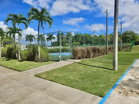 H 11 Caguas Real, Torres Del Oro Caguas PR 00725