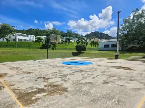 H 11 Caguas Real, Torres Del Oro Caguas PR 00725