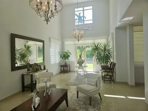 H 11 Caguas Real, Torres Del Oro Caguas PR 00725