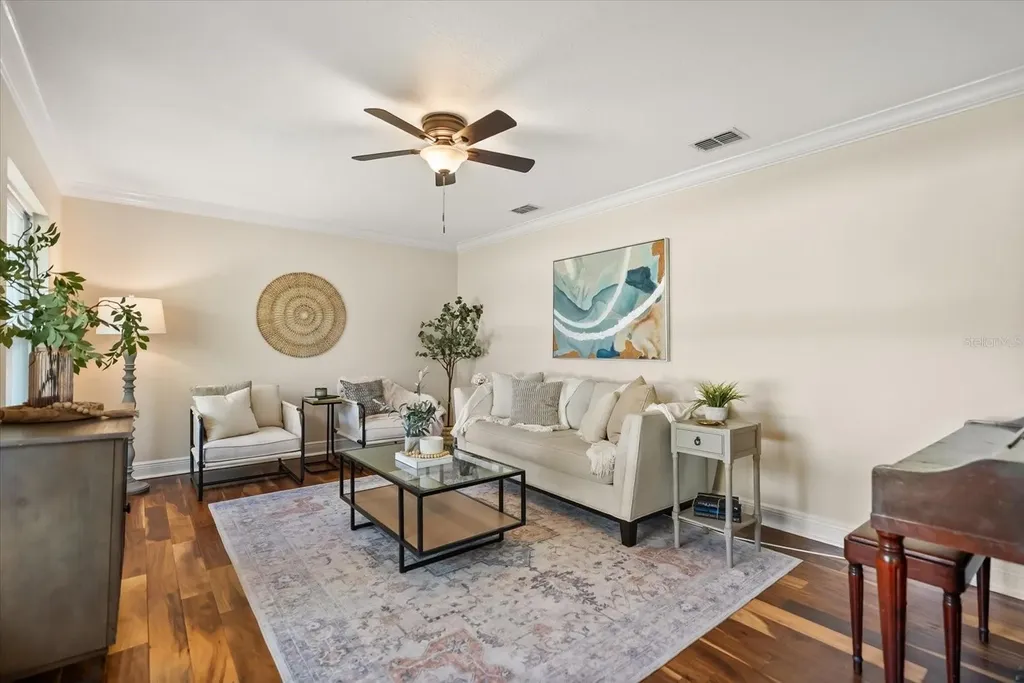 4512 Bridgewater Drive Orlando FL 32817