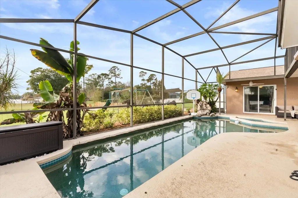 4512 Bridgewater Drive Orlando FL 32817