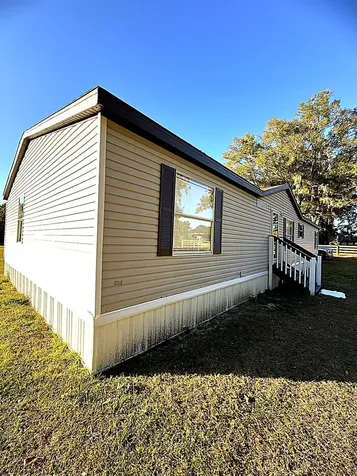 3700 W Highway 316 Reddick FL 32686