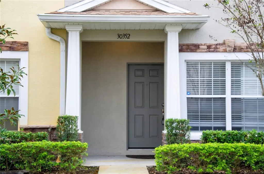 30352 Elderwood Drive Wesley Chapel FL 33543