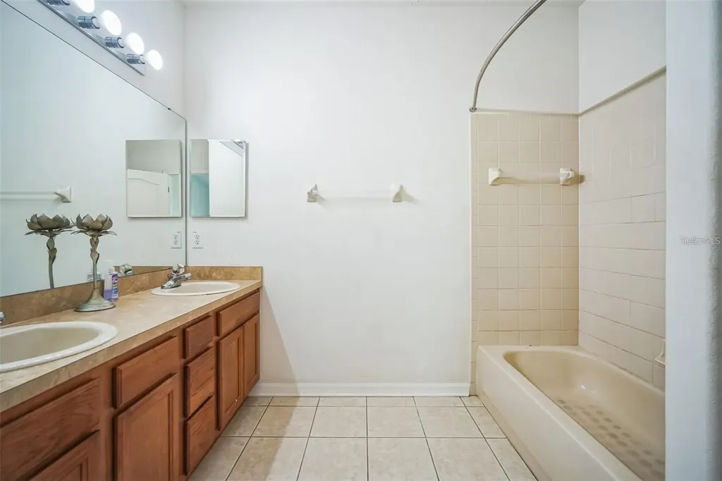 30352 Elderwood Drive Wesley Chapel FL 33543