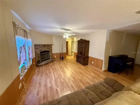 23915 NE State Road 26 Melrose FL 32666